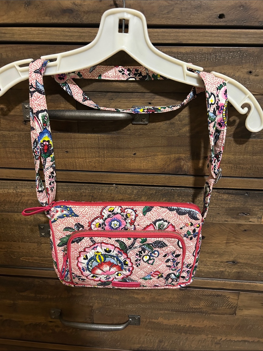 Vera Bradley RFID Little Hipster Crossbody in Stitched Flowers. Circa 2019